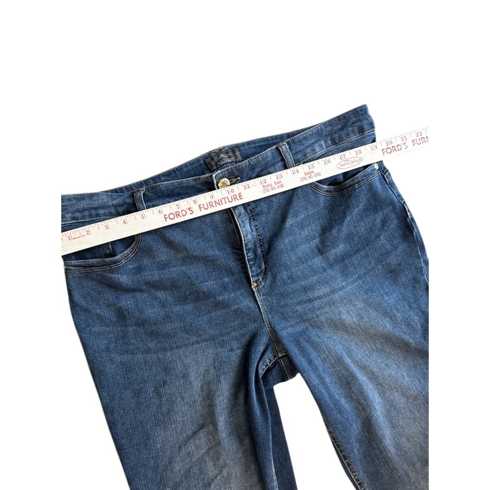 Chico’s — Classic Straight-Leg Blue Jeans 👖 Size 14 - Picture 4 of 8